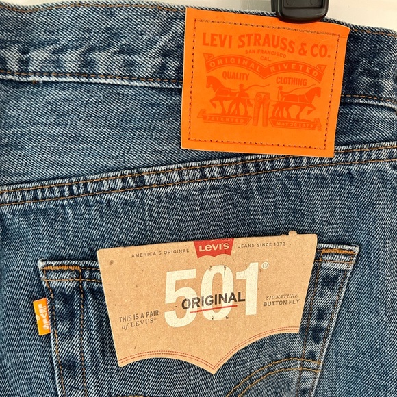 Levi’s 501 button fly original. Orange Tab and Tag. Brand new. 36x30 - Picture 2 of 5